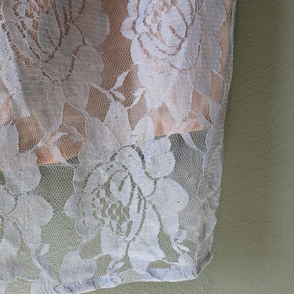 Hope & Ivy Embroidered Lace Midi Dress Size 4 NWT - Picture 6 of 11